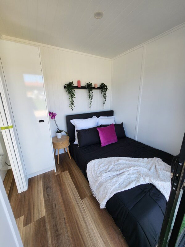 40ft Daintree_shipping container homes (3)2 bedroom